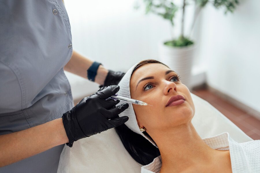 ¿Qué clínica en Colombia tiene mejores opiniones para tratamientos con Sculptra?
