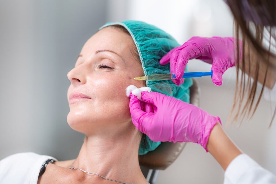 ¿Dónde puedo conseguir toxina botulínica para tratamientos faciales en Colombia?