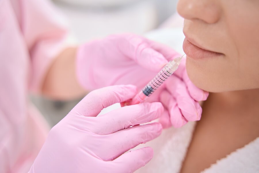 ¿Dónde puedo comparar precios de Skin Booster en clínicas de Colombia?